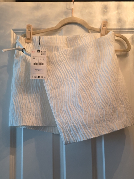 Zara Pants - Zara White Textured Mini Skort